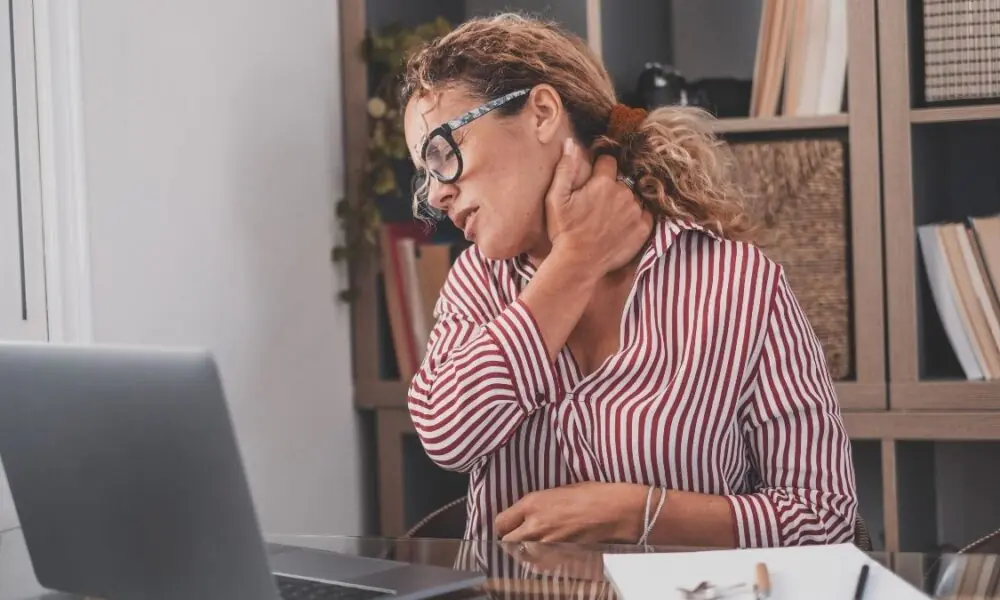 Fibromialgia dá direito a benefício do INSS? Conheça os requisitos e saiba como comprovar