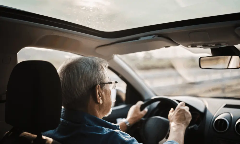 Carro e moto sem IPI: veja a redução de preços para maiores de 60 anos